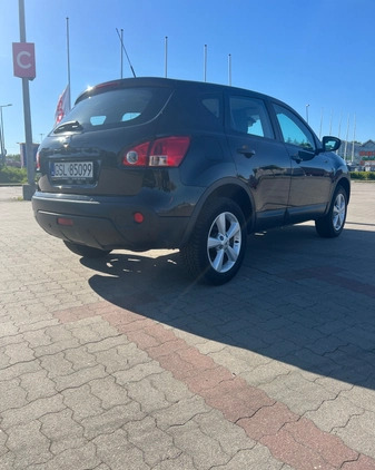 Nissan Qashqai cena 27499 przebieg: 148500, rok produkcji 2010 z Słupsk małe 137